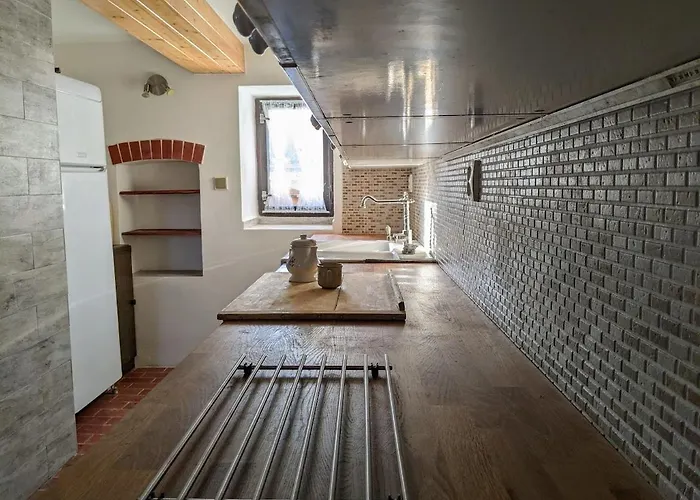 U Rybnika Strehom 3*